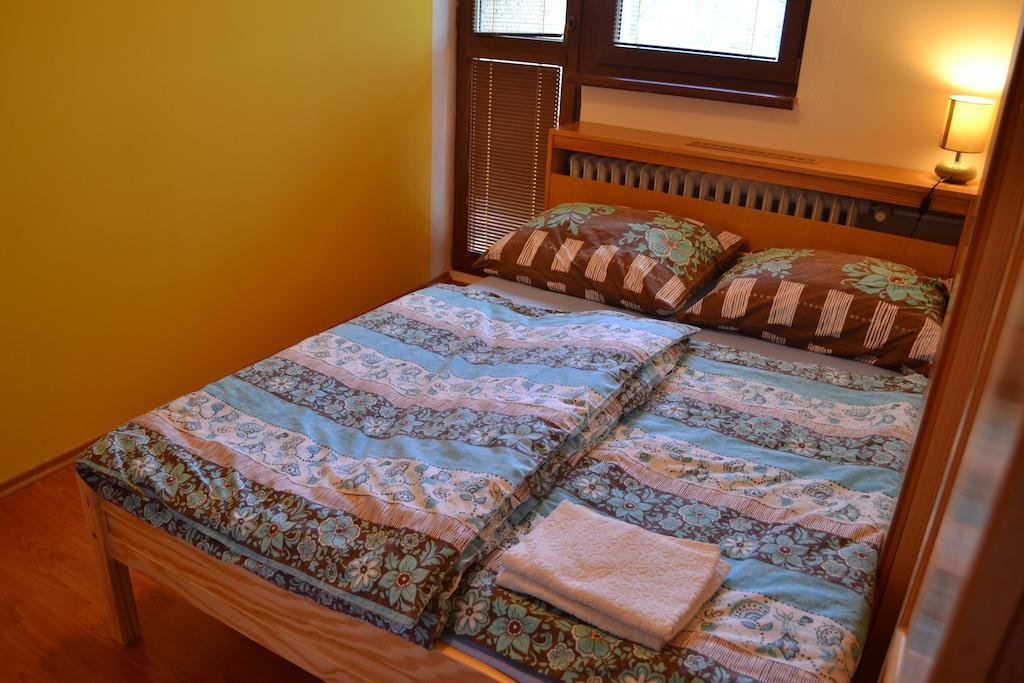 V Tatranskej Lomnici, Dinda 127 *